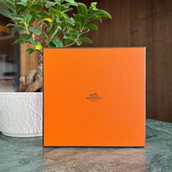 Hermes Accessories - HERMÈS ⭐️ Empty Square Gift Accessories Box 6 3/4” x 6.5” x 1 1/4”